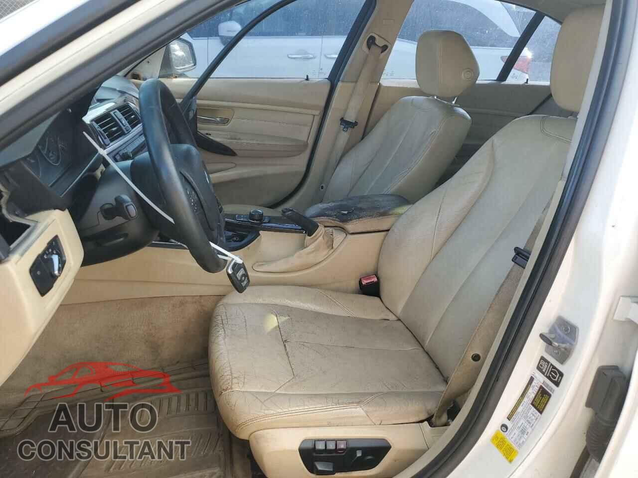 BMW 3 SERIES 2014 - WBA3B1C56EP680650