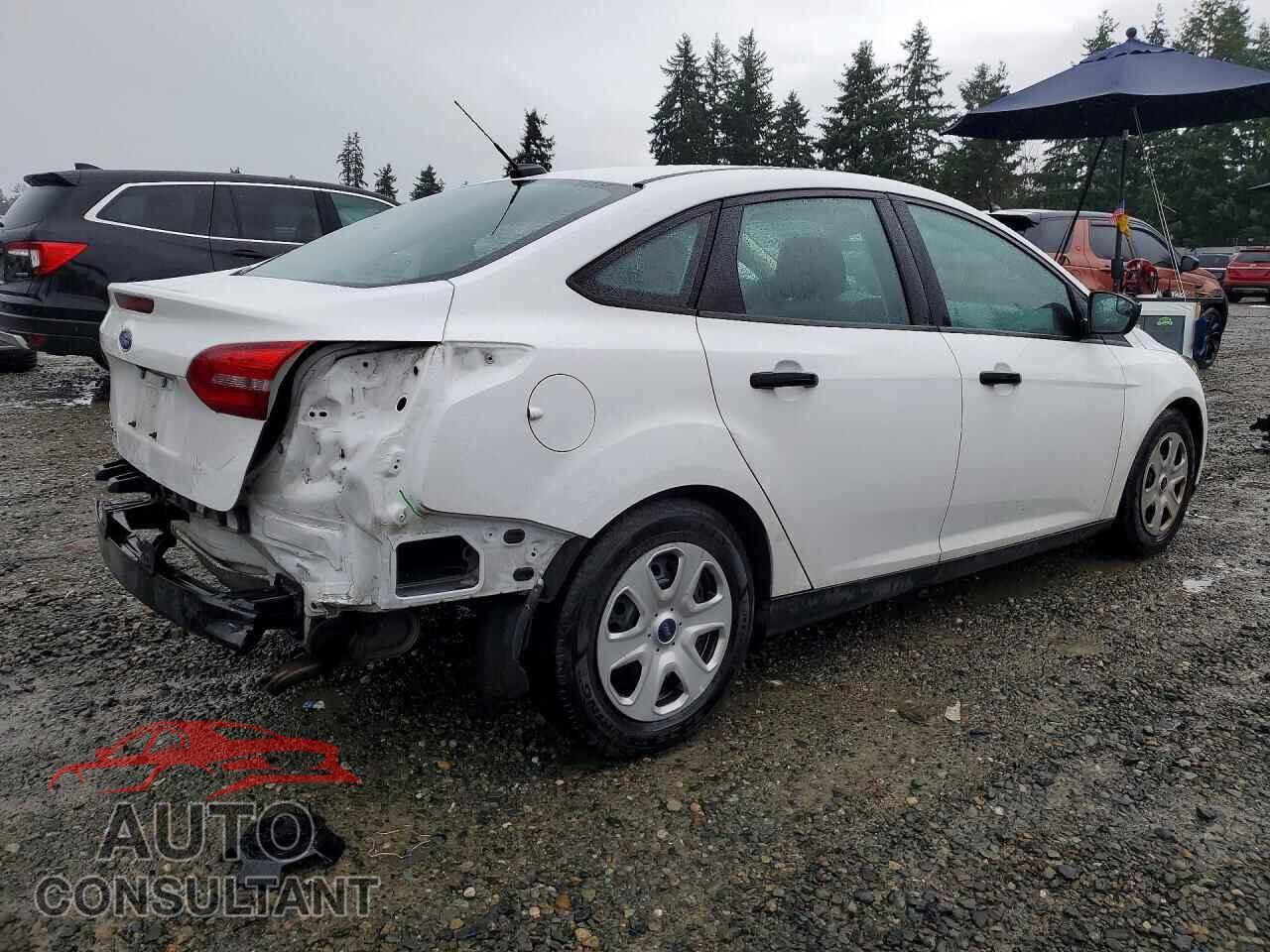 FORD FOCUS 2015 - 1FADP3E26FL315181