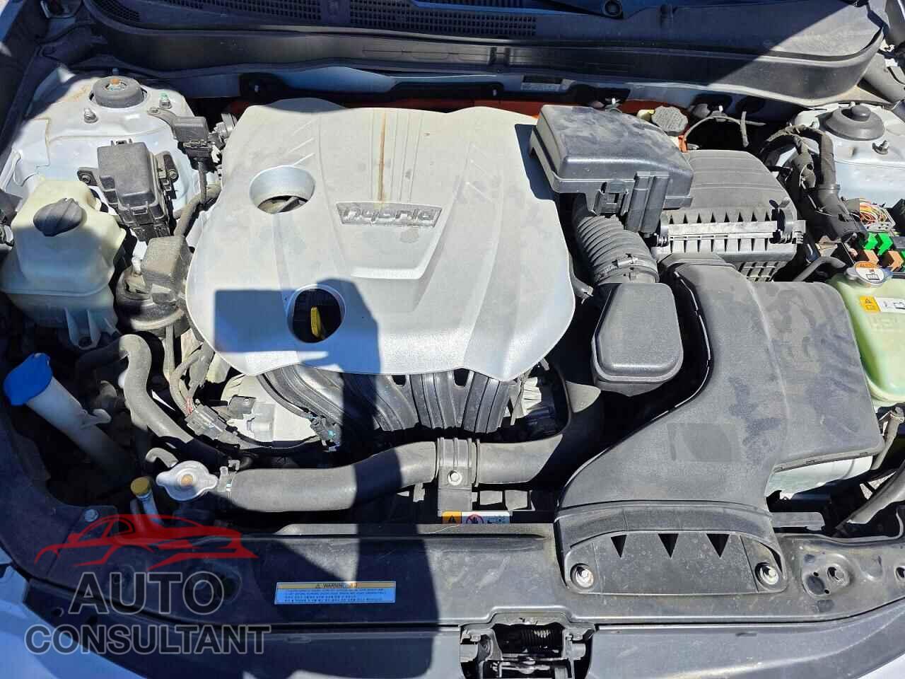HYUNDAI SONATA 2012 - KMHEC4A43CA034353