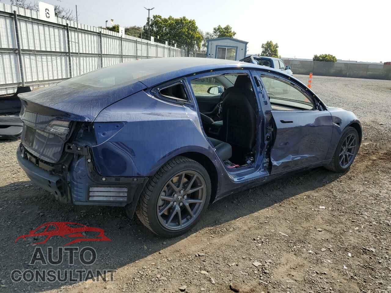 TESLA MODEL 3 2018 - 5YJ3E1EA8JF077997
