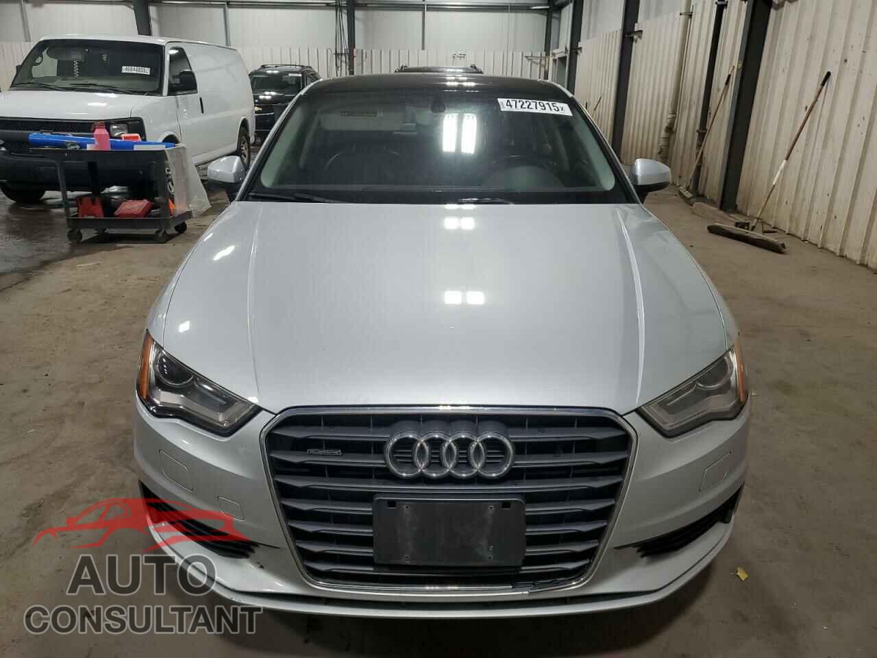 AUDI A3 2015 - WAUBFGFF0F1003735