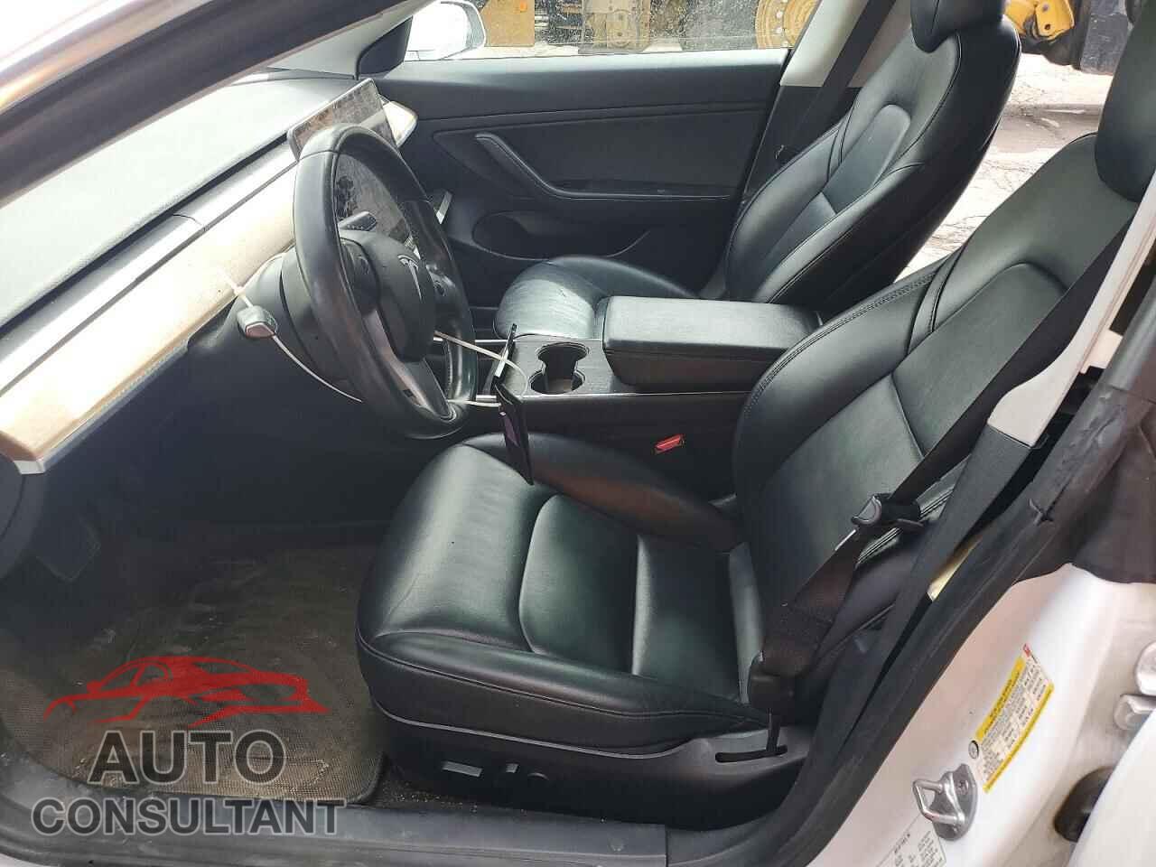 TESLA MODEL 3 2019 - 5YJ3E1EA5KF396954