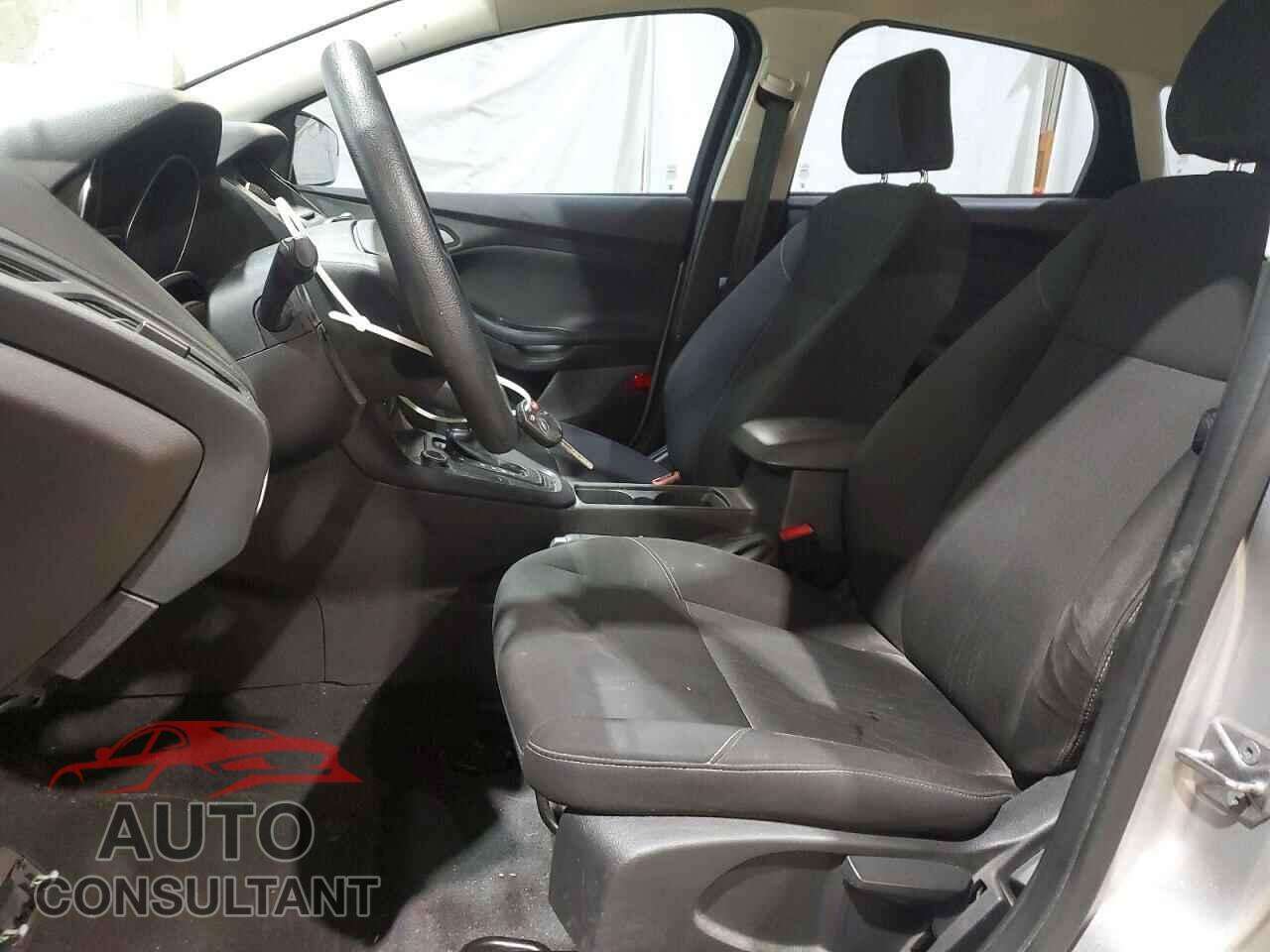 FORD FOCUS 2016 - 1FADP3F23GL351068