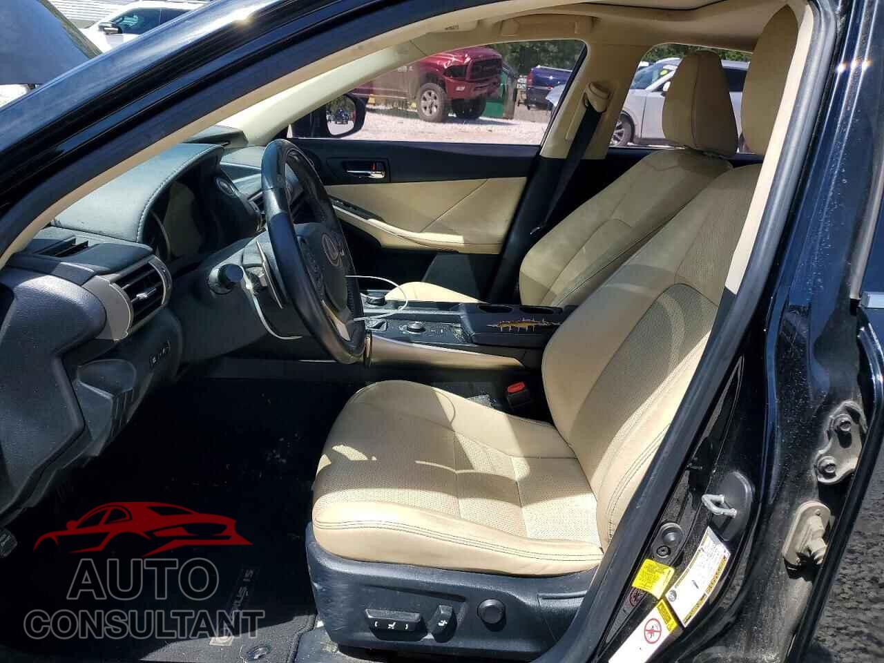 LEXUS IS 2015 - JTHBF1D28F5080702