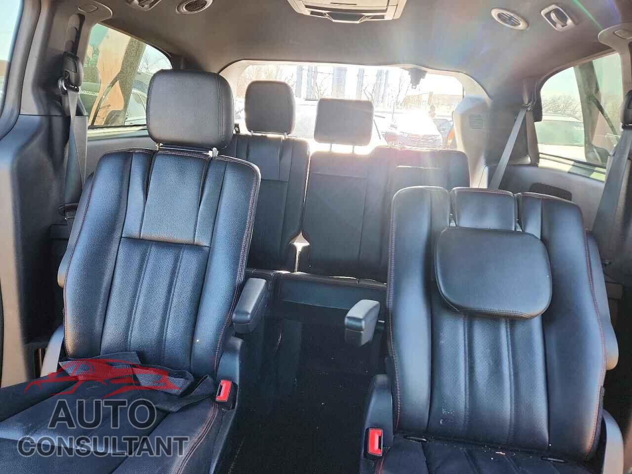 DODGE CARAVAN 2019 - 2C4RDGEG0KR564282
