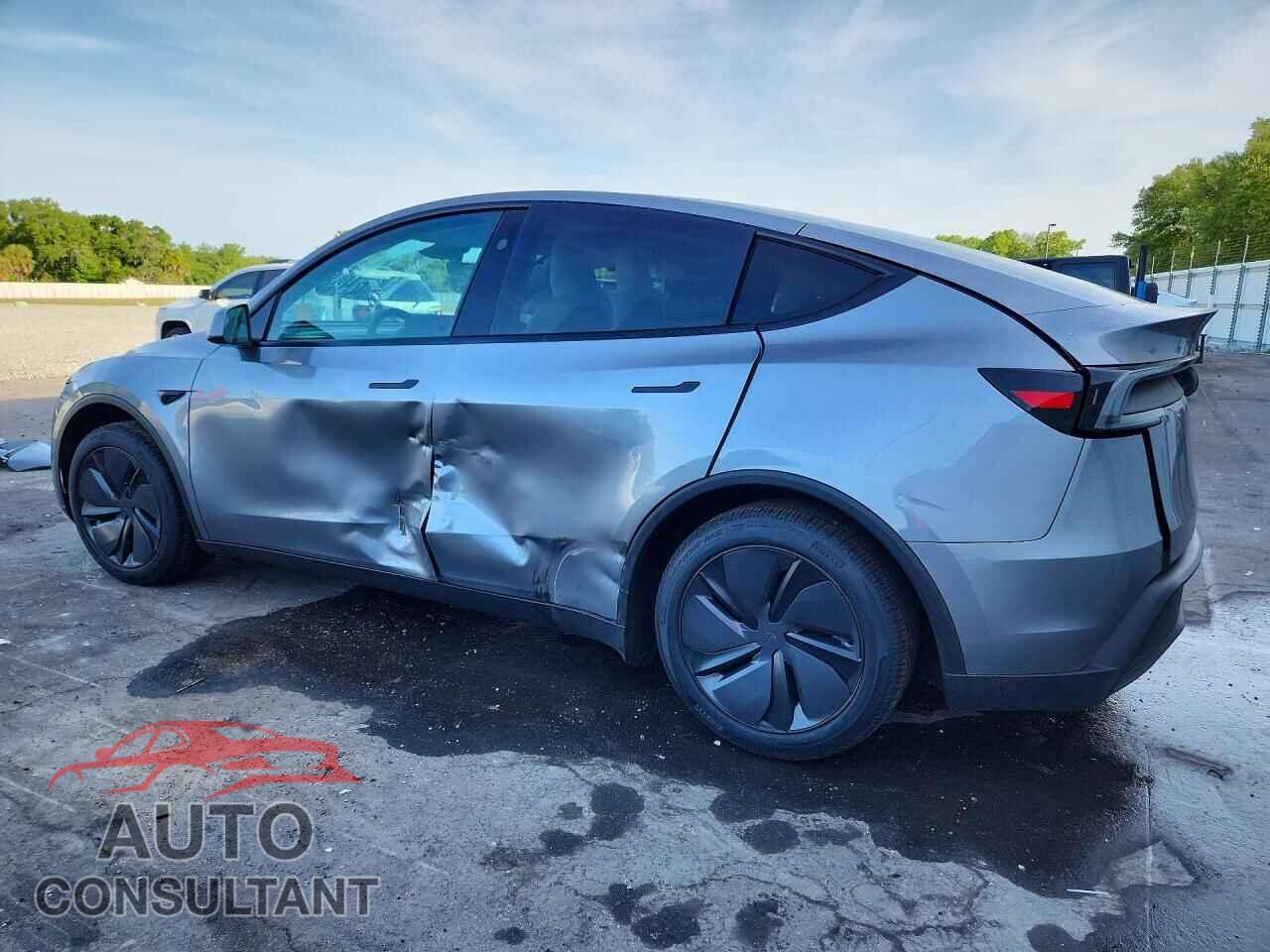 TESLA MODEL Y 2026 - 7SAYGDEE8TA395433