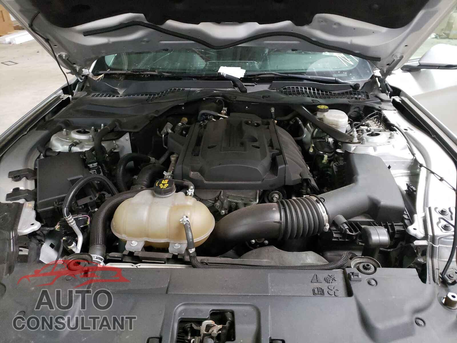 FORD MUSTANG 2018 - 1FATP8UH3J5155160