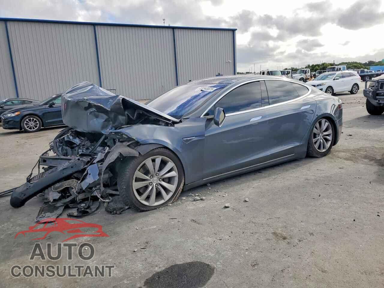TESLA MODEL S 2013 - 5YJSA1CP2DFP27720