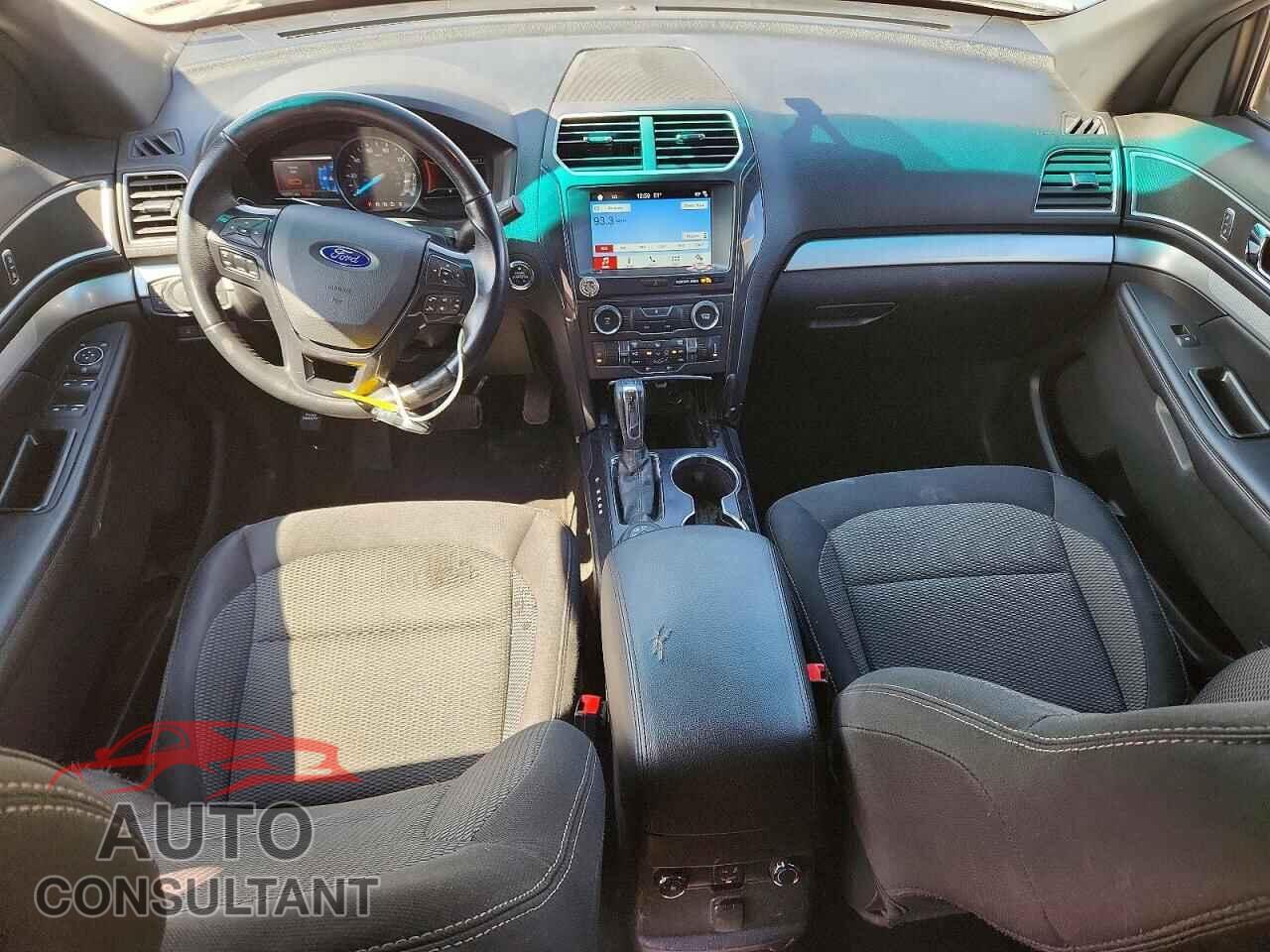 FORD EXPLORER 2017 - 1FM5K8D88HGA11289