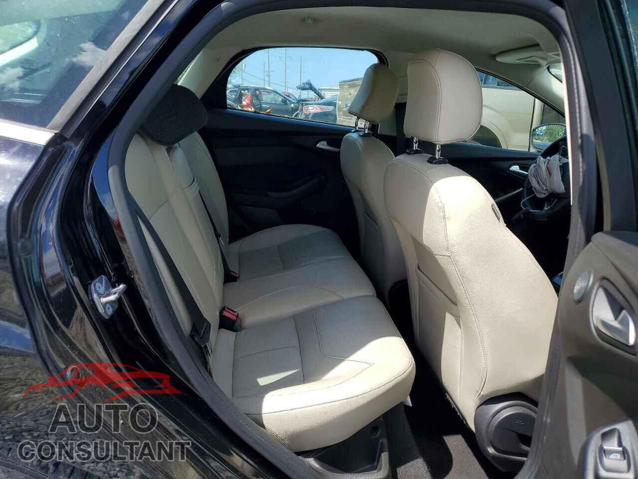 FORD FOCUS 2016 - 1FADP3N2XGL307876