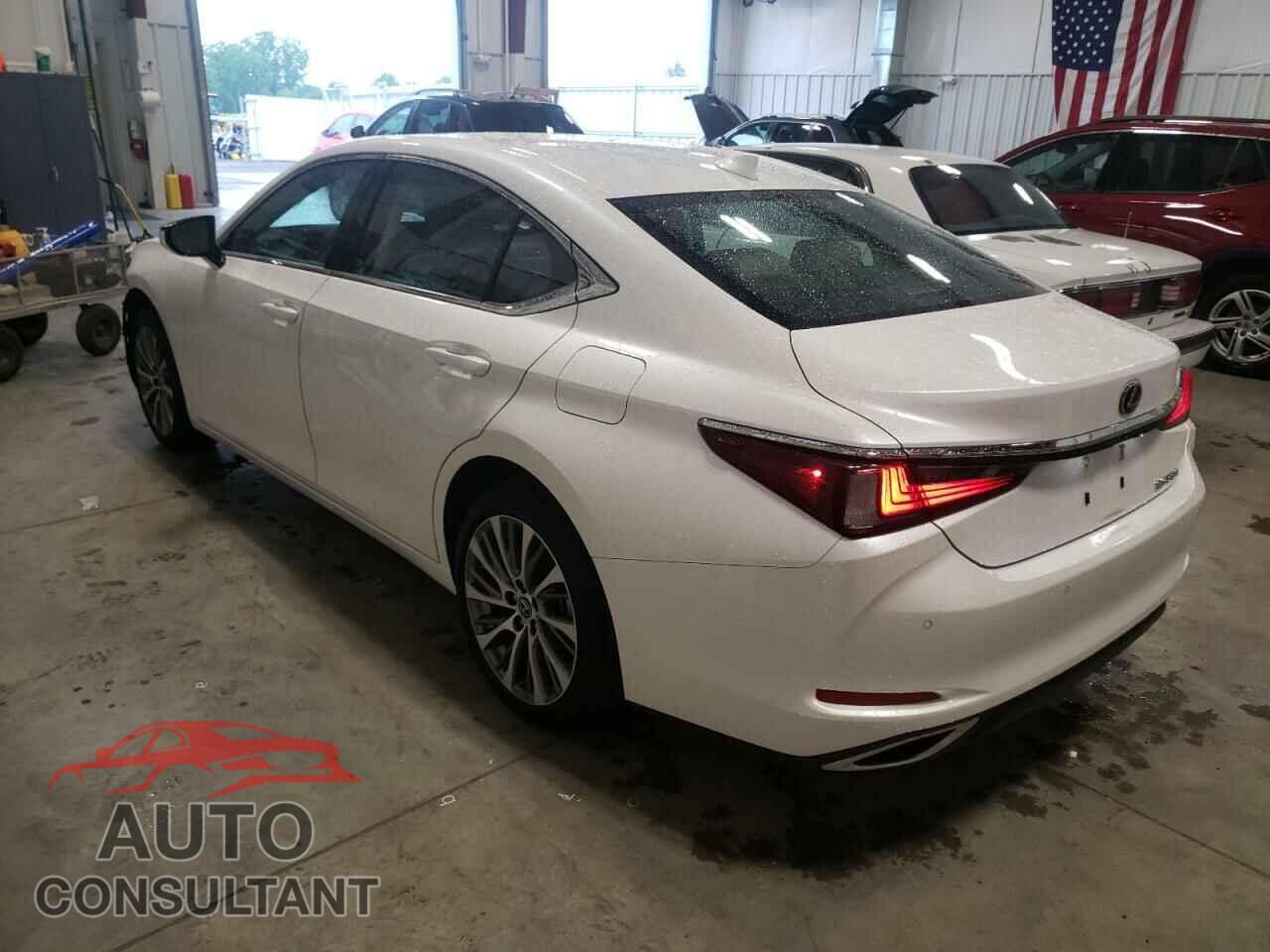 LEXUS ES350 2020 - 58ADZ1B11LU064200