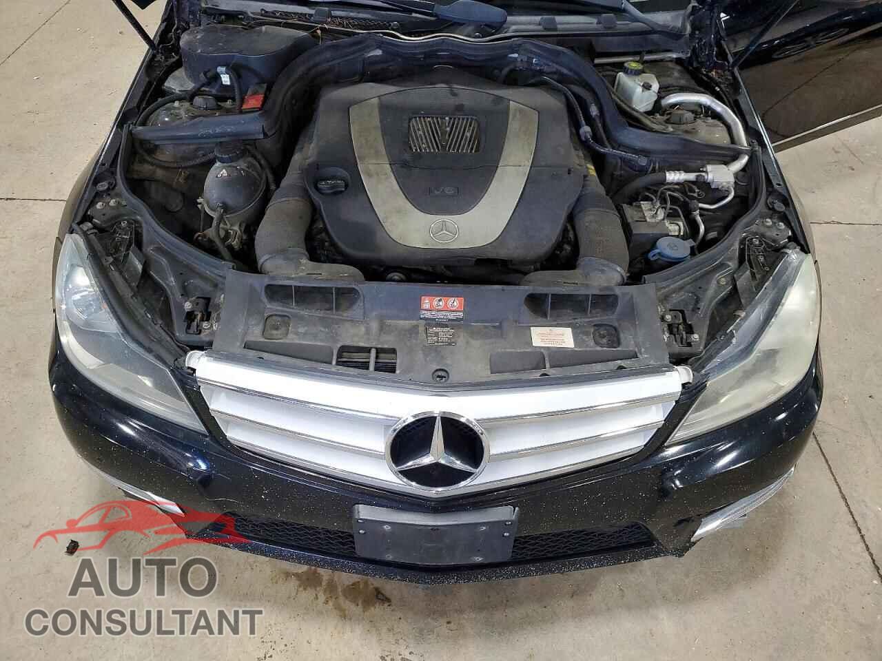 MERCEDES-BENZ C-CLASS 2012 - WDDGF8BB5CA613665