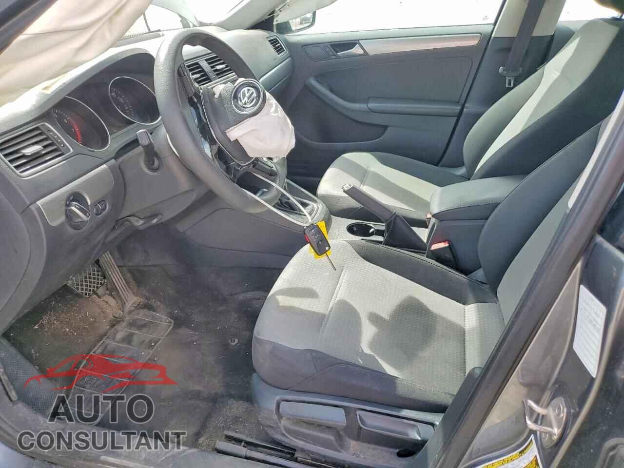 VOLKSWAGEN JETTA 2017 - 3VW2B7AJ2HM239008