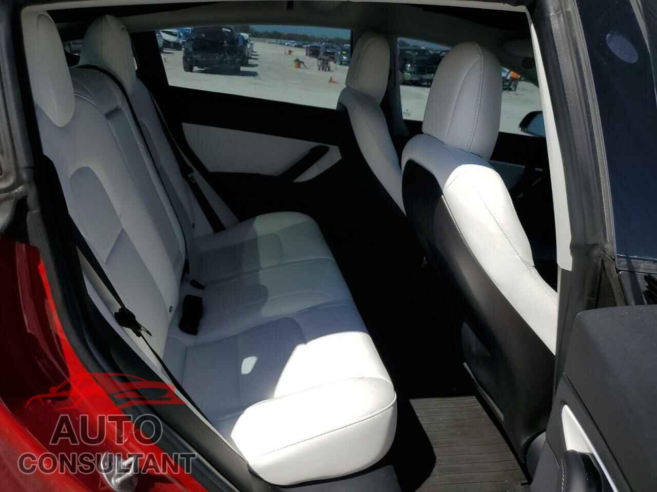 TESLA MODEL 3 2018 - 5YJ3E1EB8JF100803