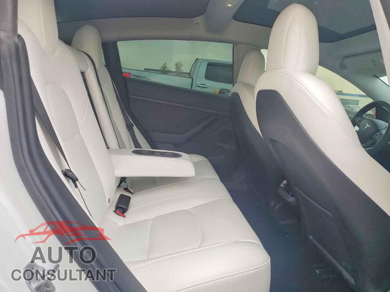 TESLA MODEL 3 2022 - 5YJ3E1EAXNF345101