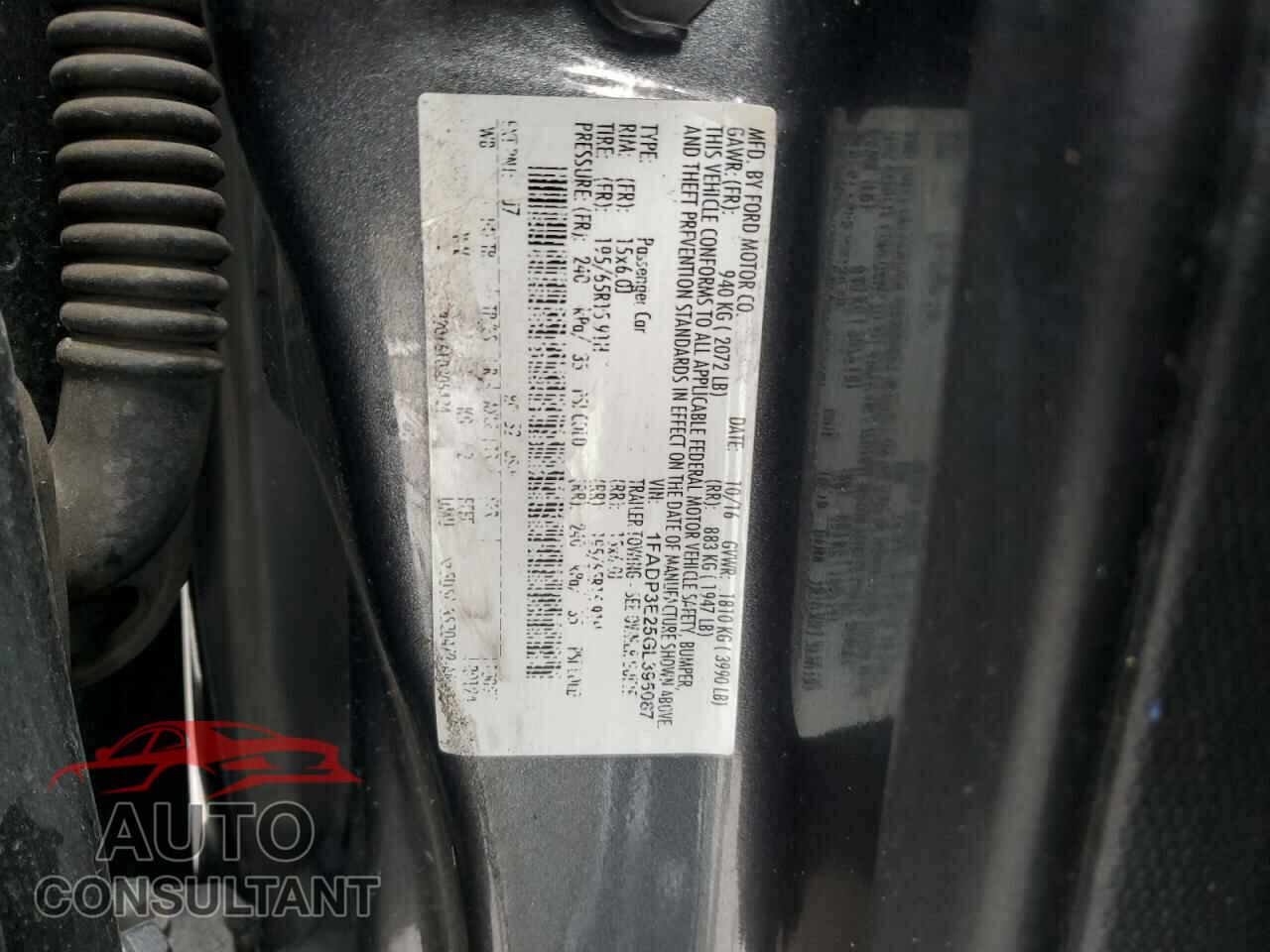 FORD FOCUS 2016 - 1FADP3E25GL395087