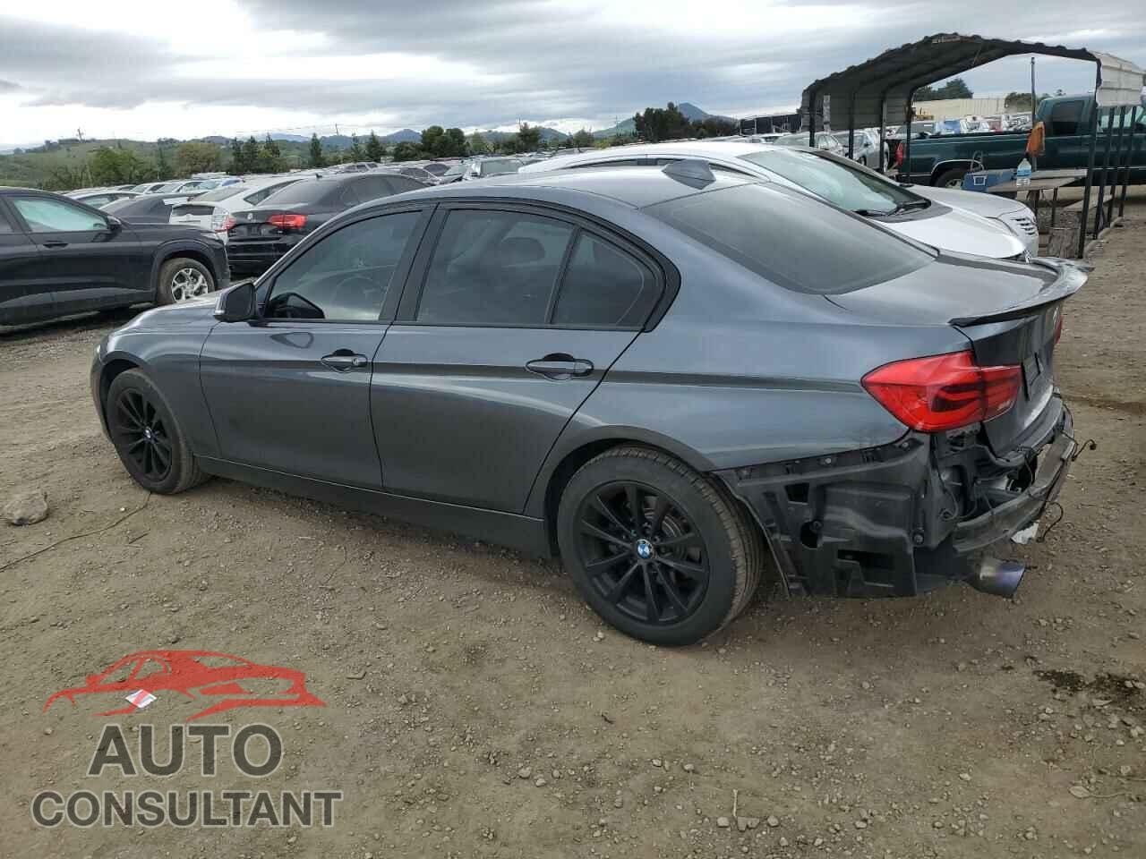 BMW 3 SERIES 2016 - WBA8E1G55GNU11139