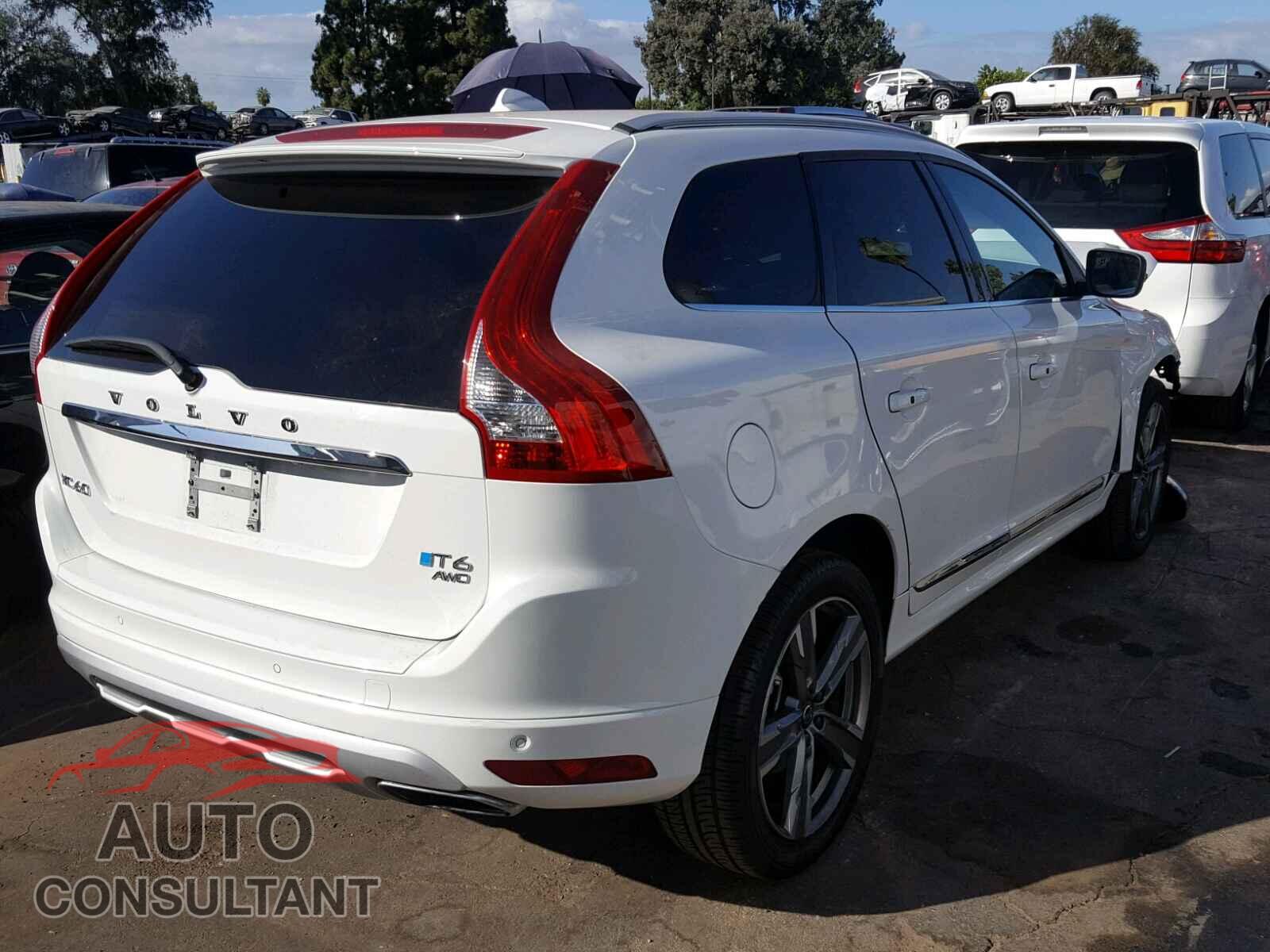 VOLVO XC60 2017 - YV449MRR8H2048049