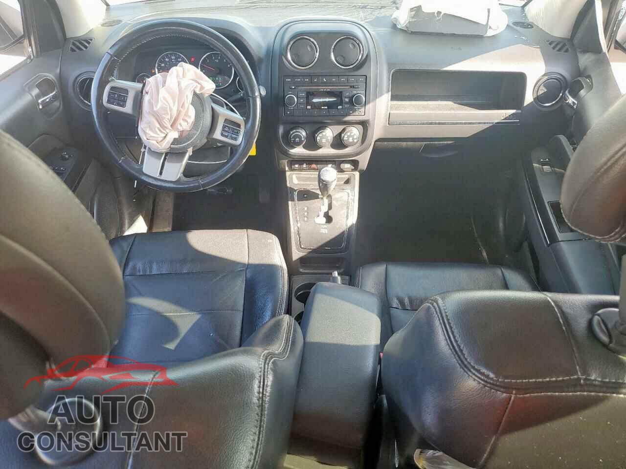 JEEP COMPASS 2011 - 1J4NF5FB3BD257539