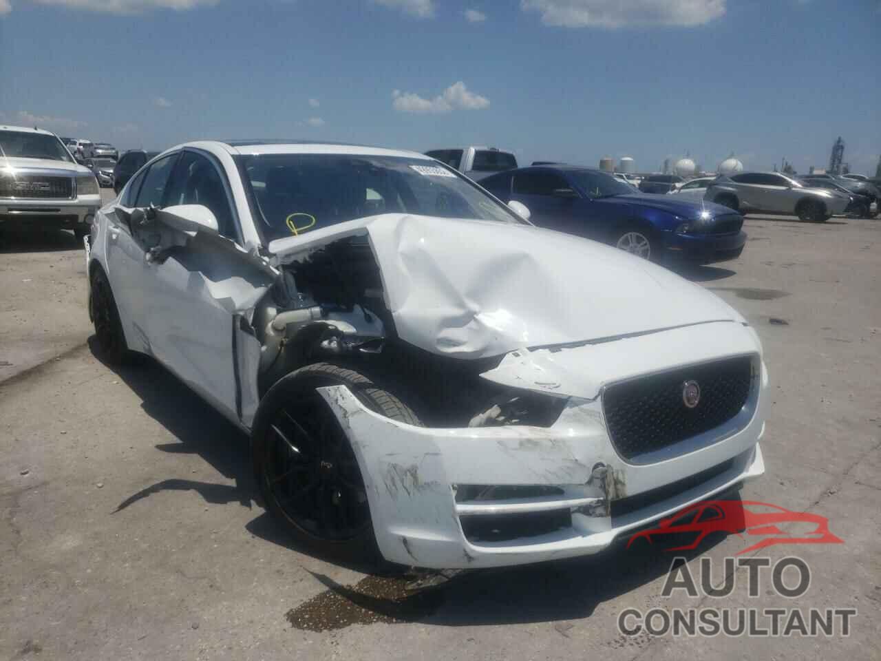 JAGUAR XE 2017 - SAJAR4BG9HA978502