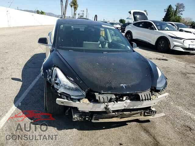 TESLA MODEL 3 2018 - 5YJ3E1EA1JF011954