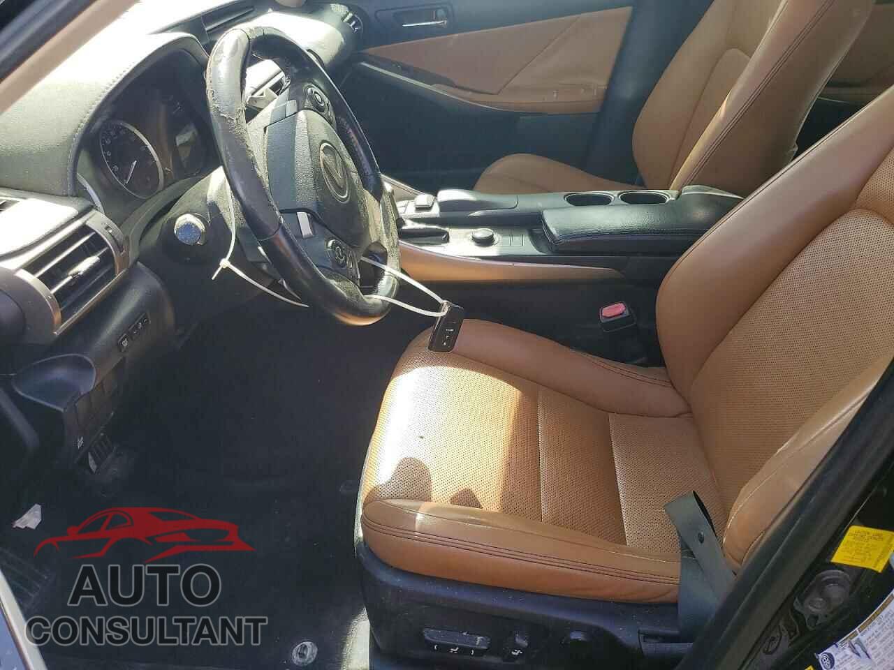 LEXUS IS 2014 - JTHCE1D29E5000569