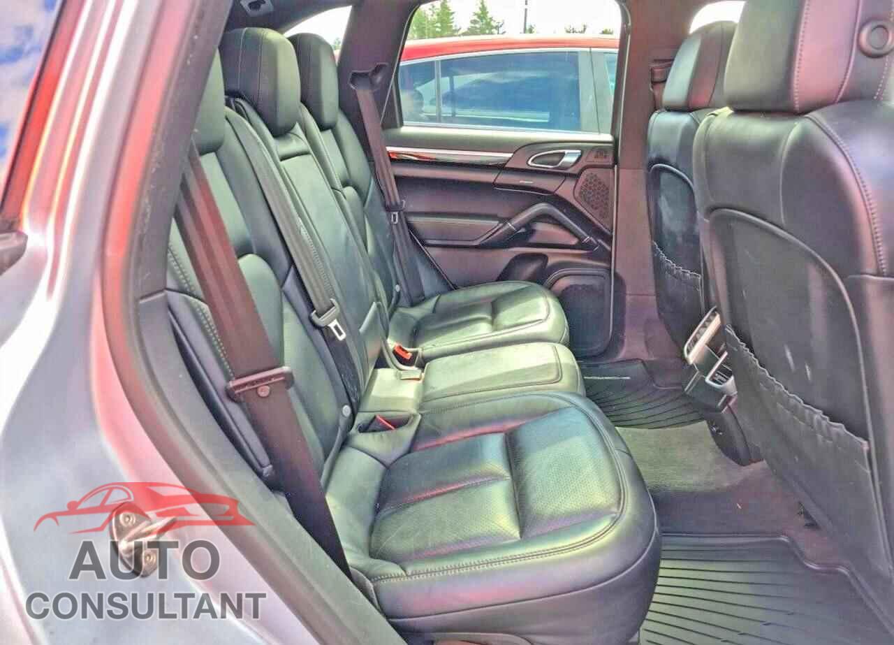 PORSCHE CAYENNE 2016 - WP1AA2A24GLA09966