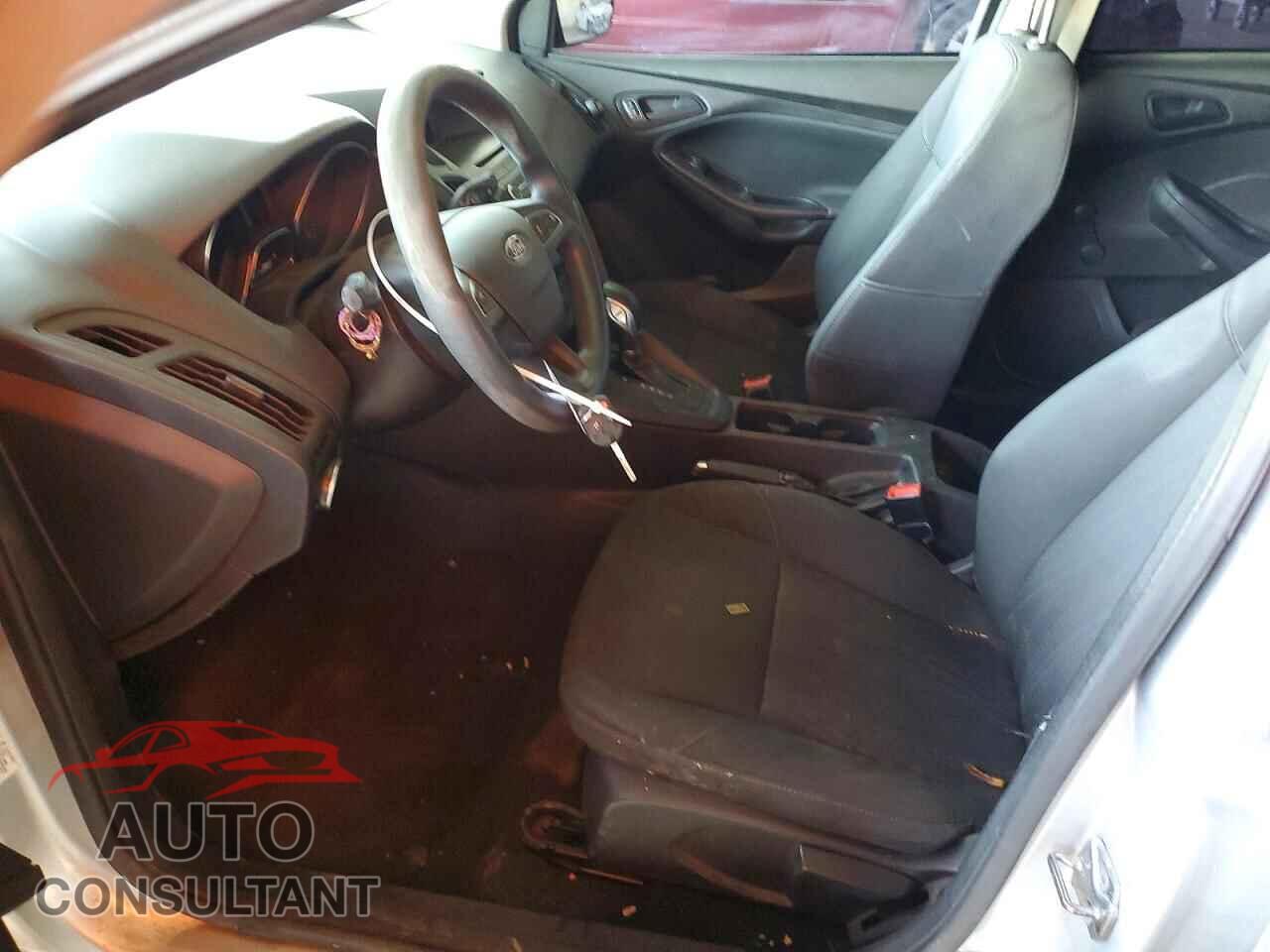 FORD FOCUS 2016 - 1FADP3E23GL297613