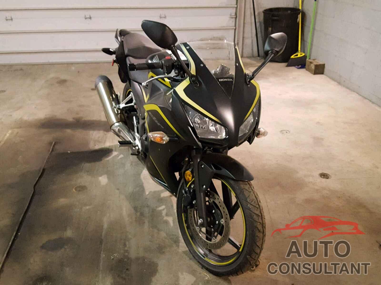 HONDA CBR300 R 2015 - MLHNC5109F5101782