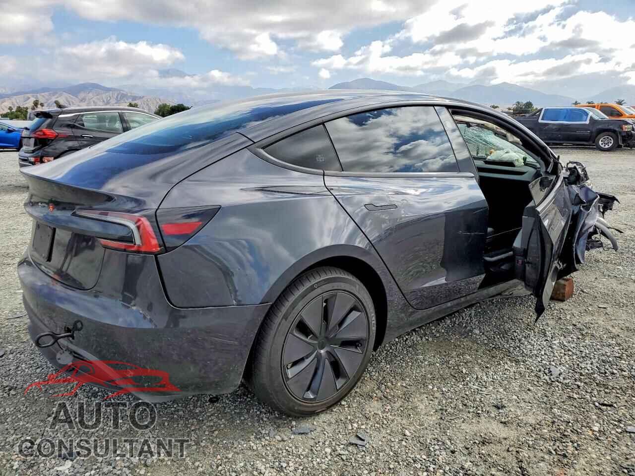 TESLA MODEL 3 2025 - 5YJ3E1EA8SF082991