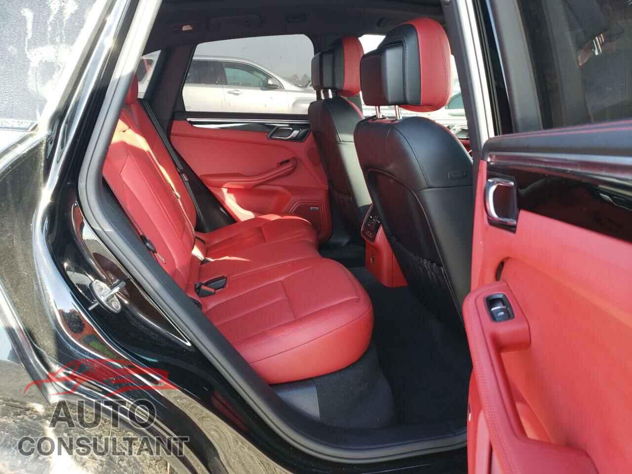 PORSCHE MACAN 2018 - WP1AA2A57JLB16933