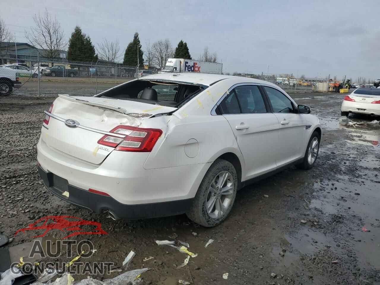 FORD TAURUS 2016 - 1FAHP2E81GG133589