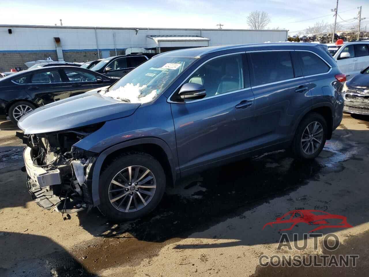 TOYOTA HIGHLANDER 2019 - 5TDJZRFH5KS704738