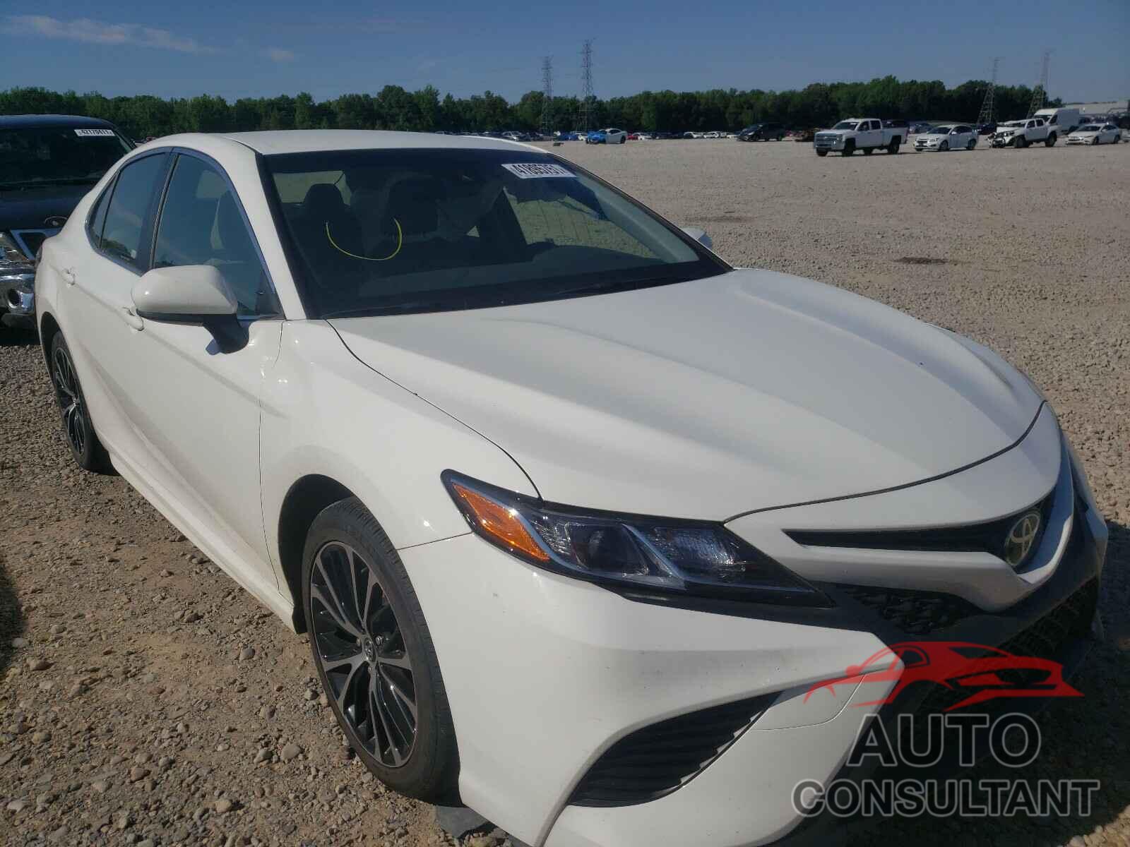 TOYOTA CAMRY 2018 - JTNB11HK6J3032545