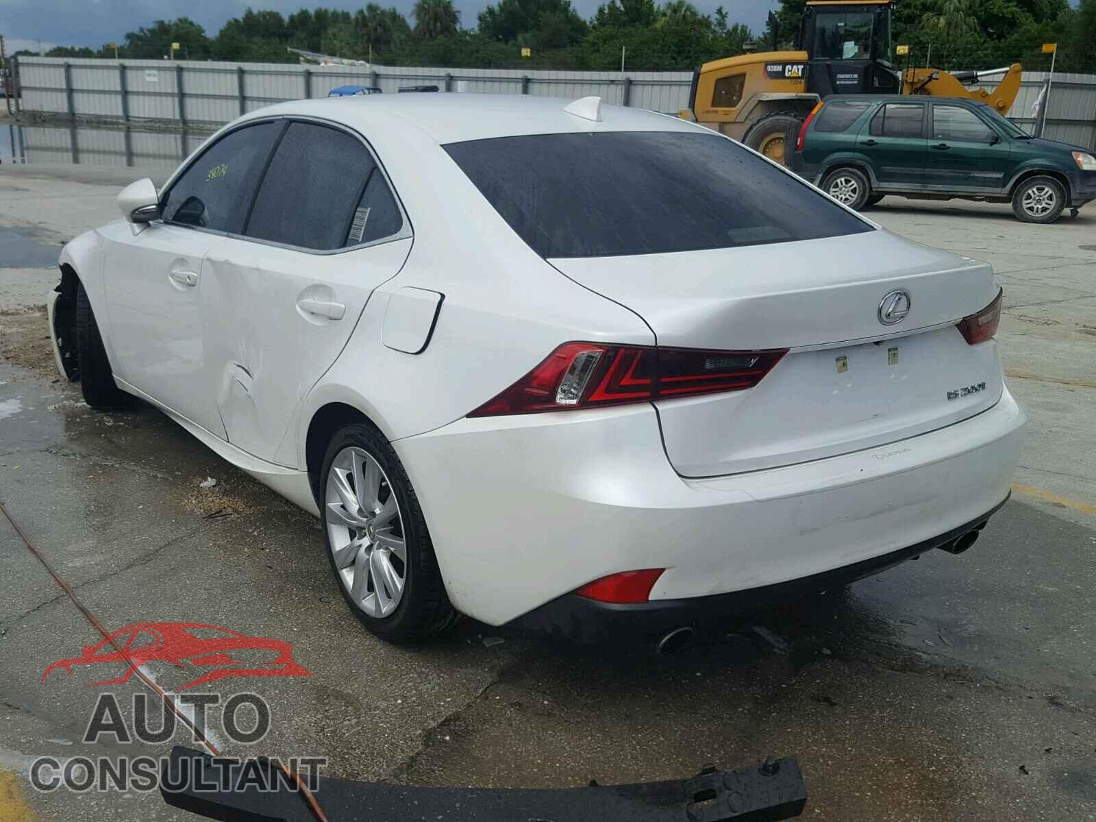 LEXUS IS 2016 - JTHBA1D20G5017450