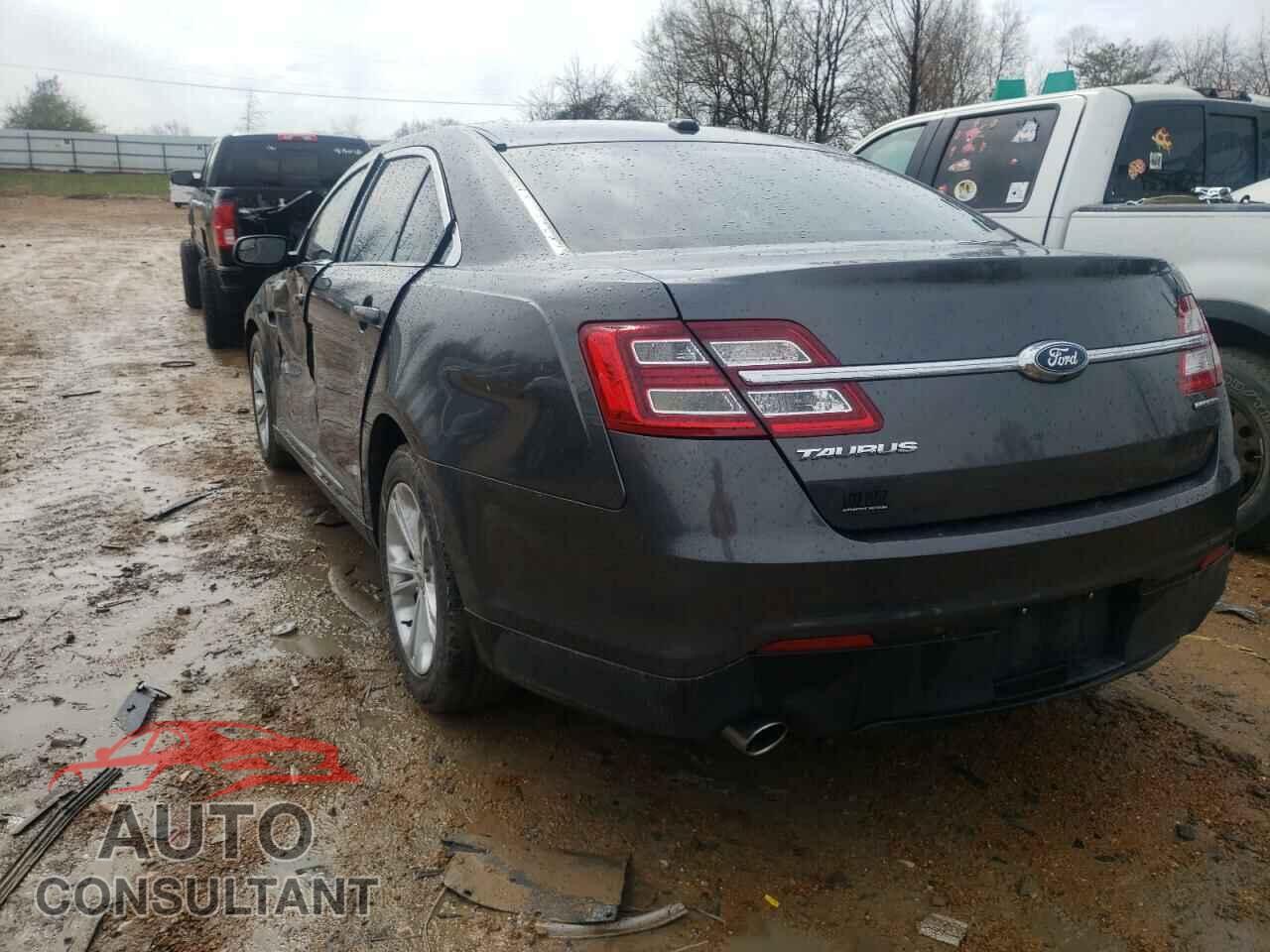 FORD TAURUS 2018 - 1FAHP2D89JG105600