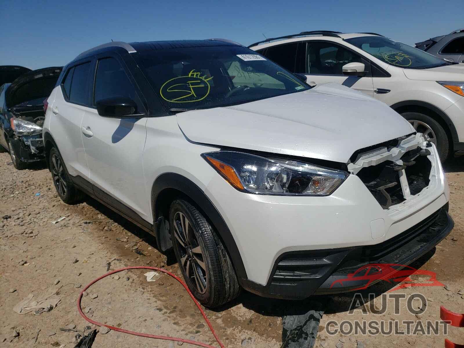 NISSAN KICKS 2018 - 3N1CP5CUXJL521450