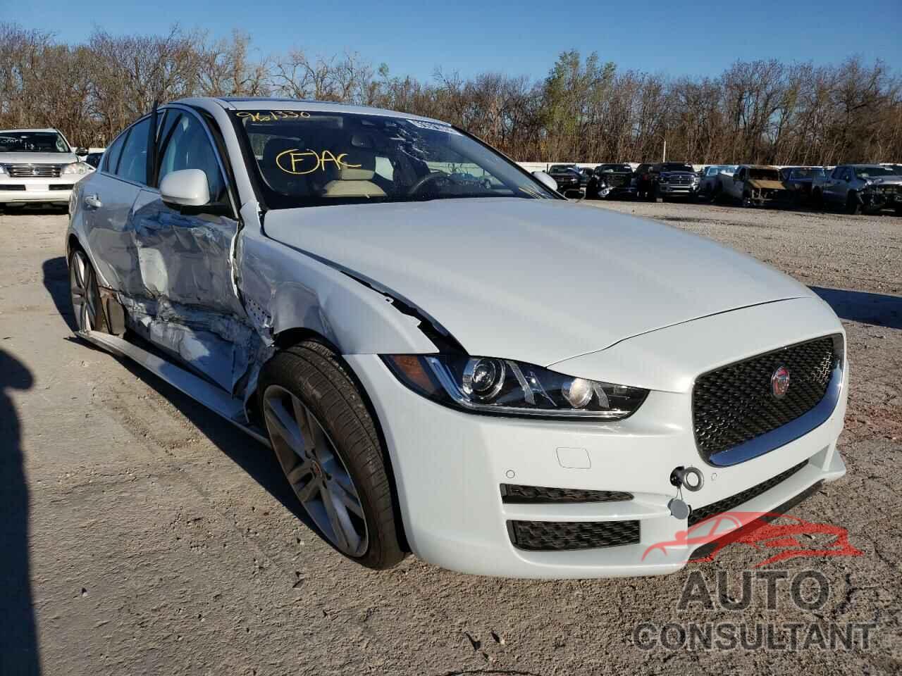 JAGUAR XE 2017 - SAJAE4BV6HA961330