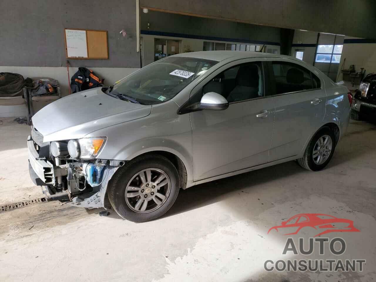 CHEVROLET SONIC 2012 - 1G1JC5SH3C4108047