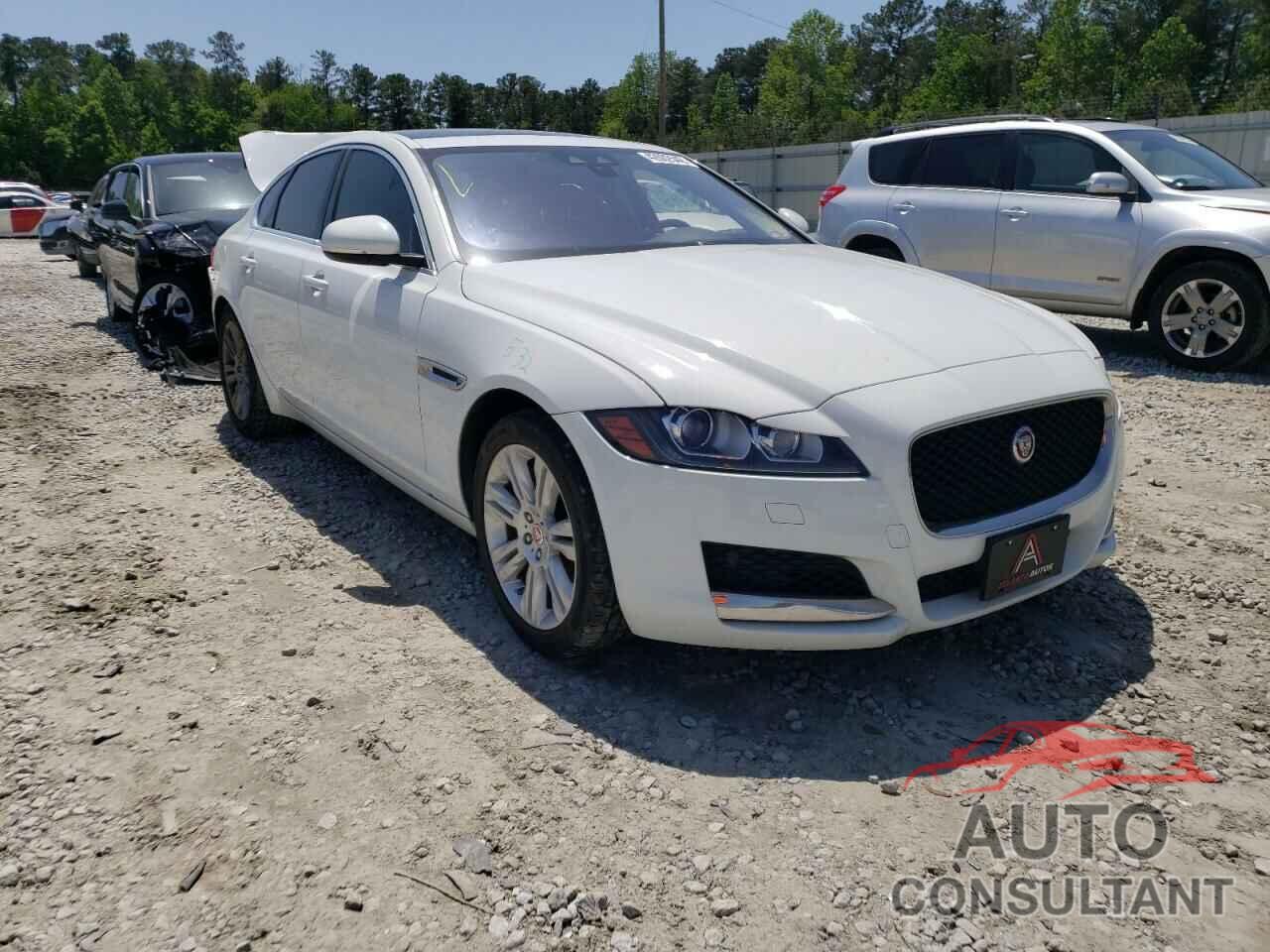 JAGUAR XF 2017 - SAJBR4BV0HCY33176