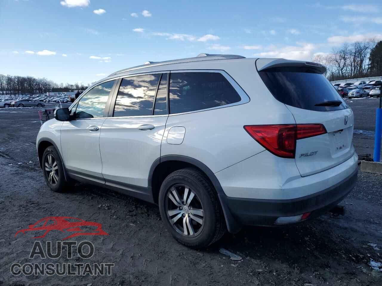 HONDA PILOT 2017 - 5FNYF6H52HB044745