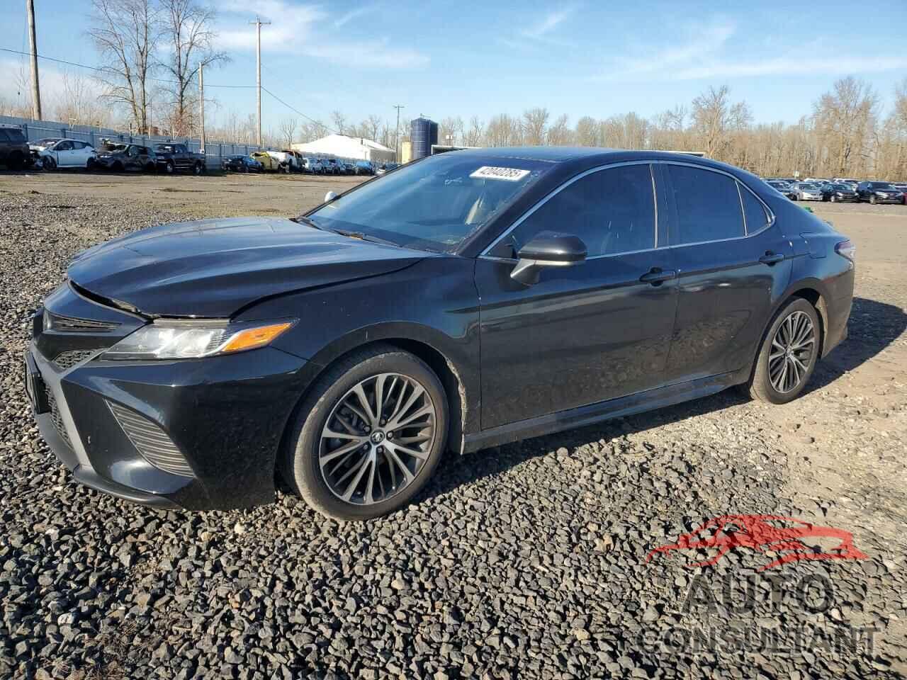TOYOTA CAMRY 2018 - 4T1B11HK1JU569592