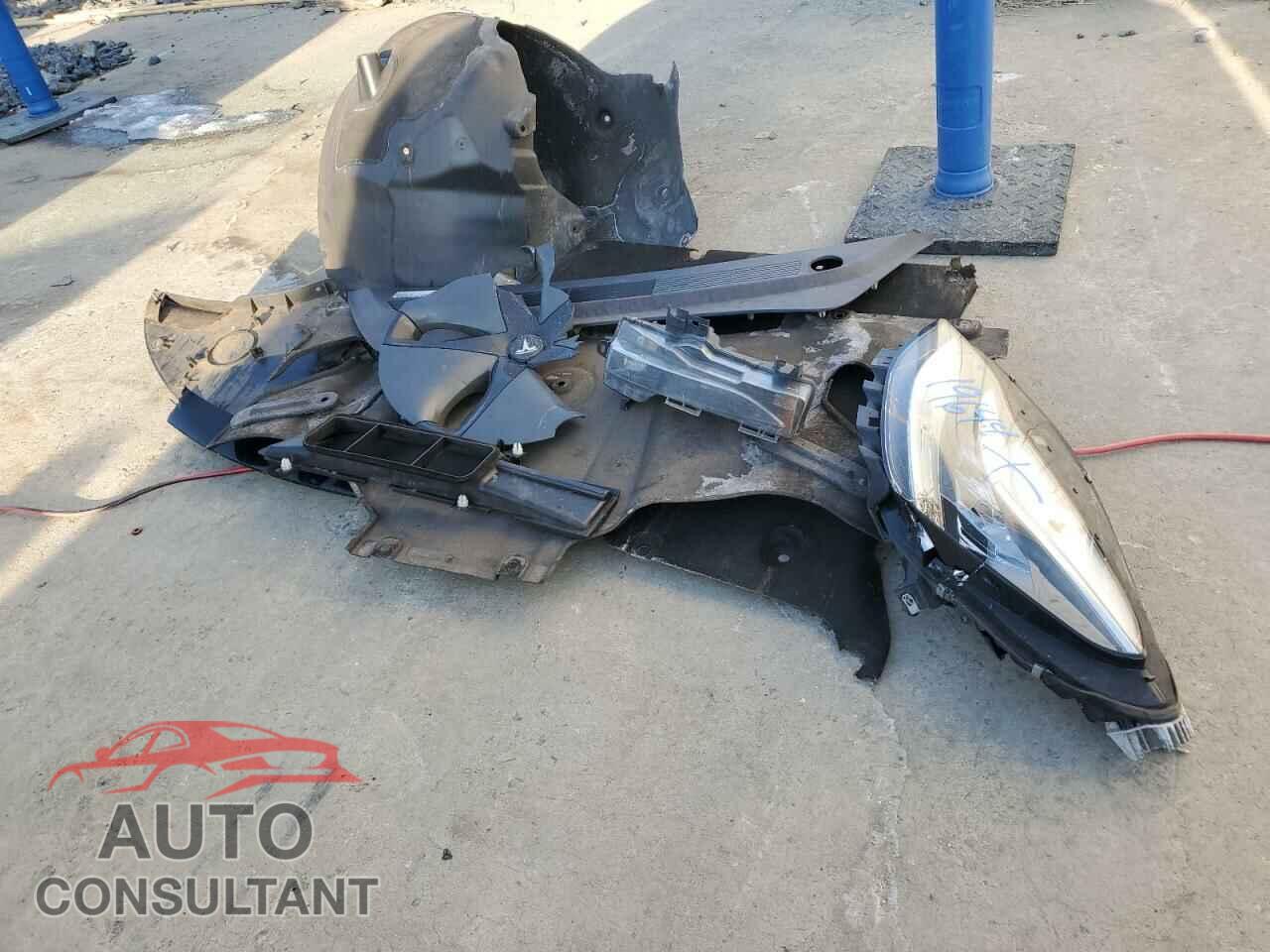 TESLA MODEL 3 2018 - 5YJ3E1EB3JF072005