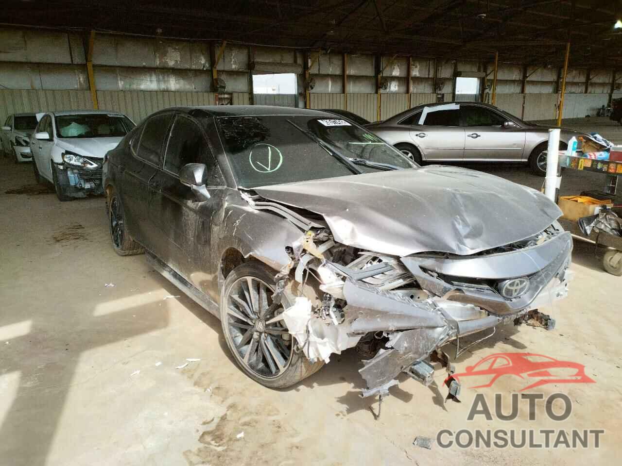 TOYOTA CAMRY 2018 - 4T1B61HK9JU122400