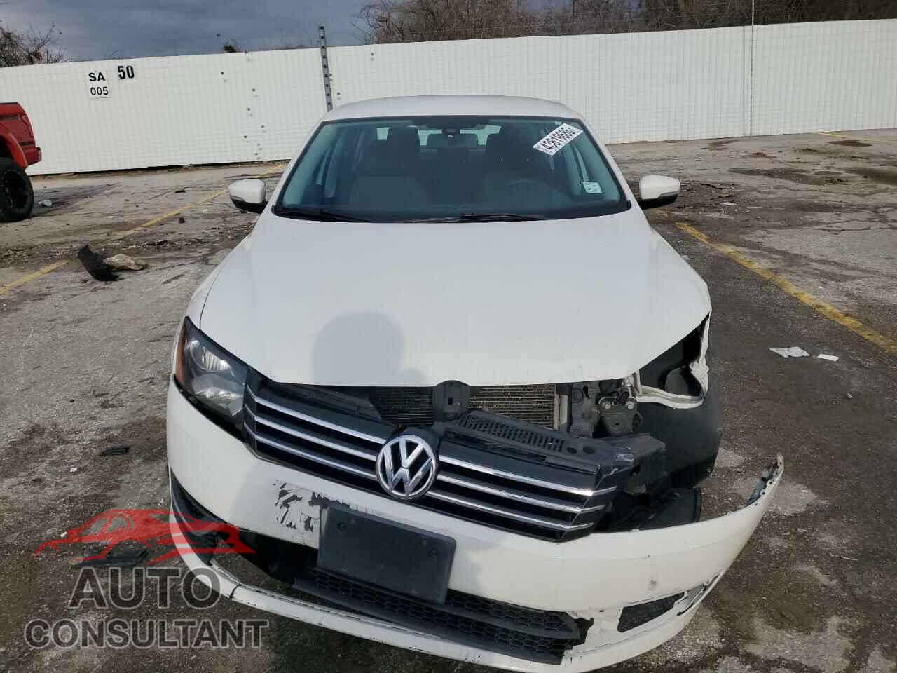 VOLKSWAGEN PASSAT 2014 - 1VWAP7A33EC006721