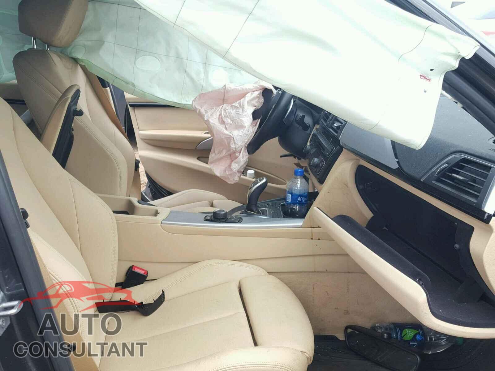 BMW 3 SERIES 2016 - WBA8B7G52GNT95591
