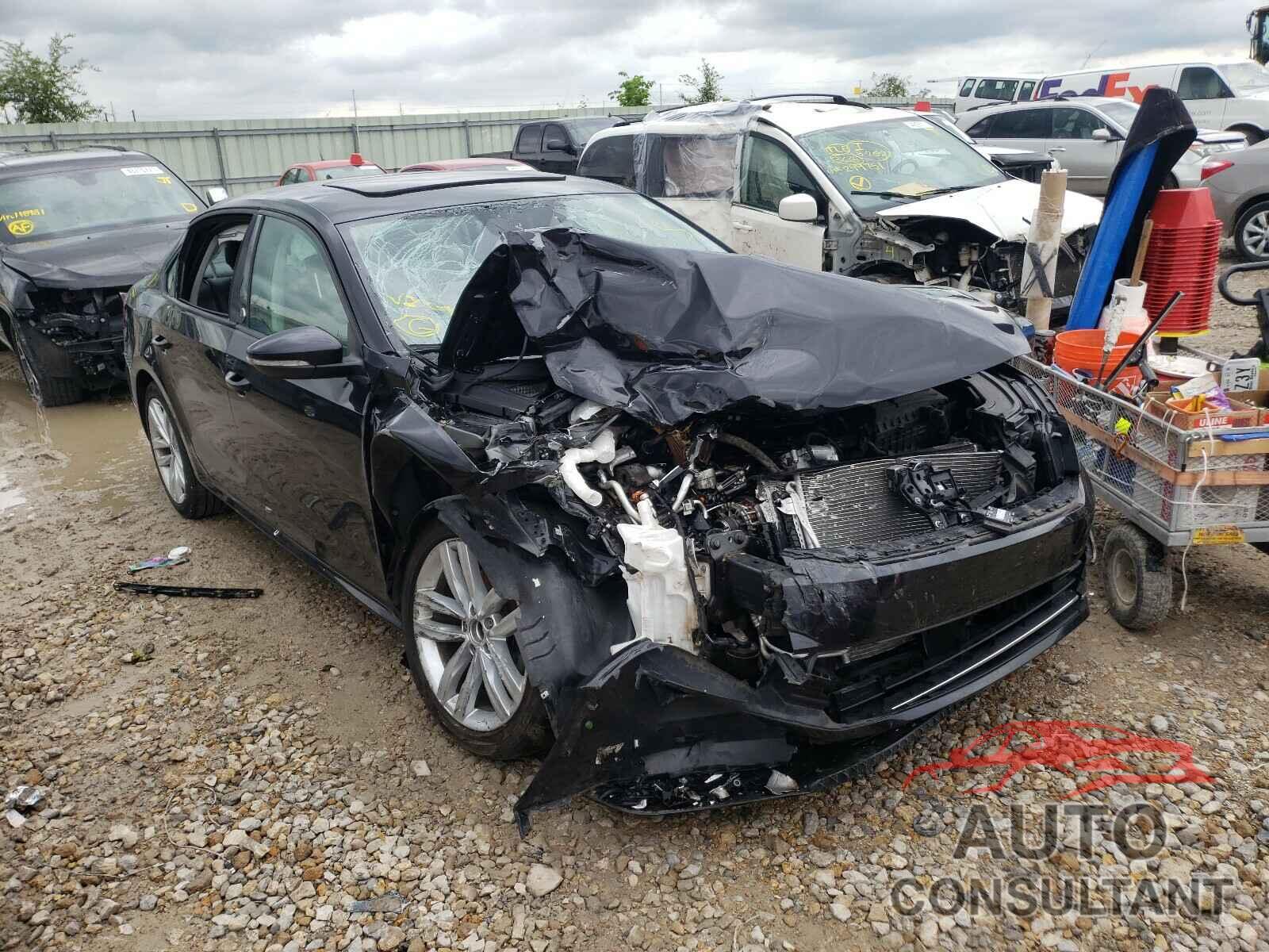 VOLKSWAGEN PASSAT 2019 - 1VWLA7A30KC004639