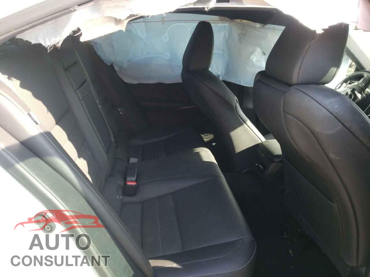 LEXUS IS 2017 - JTHBA1D26H5056786