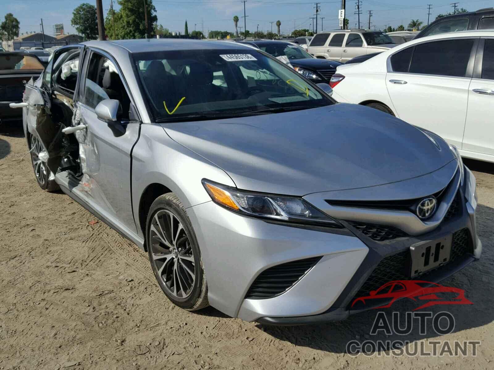 TOYOTA CAMRY 2018 - 4T1B11HK7JU106534