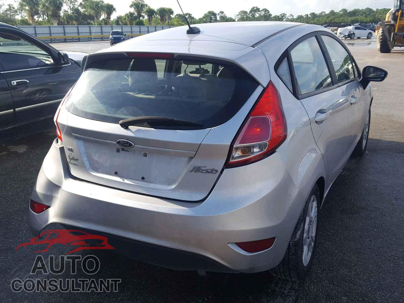 FORD FIESTA SE 2016 - 3FADP4EJ2GM106940